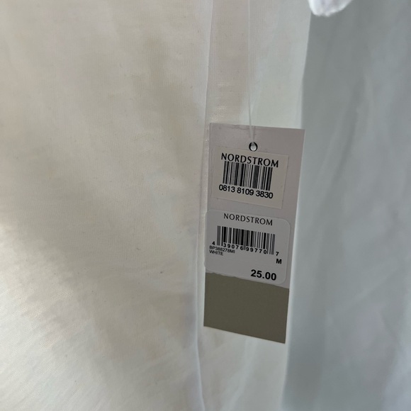 B.P. White V-Neck T-shirt - NEW w/tags - Medium - Picture 3 of 9